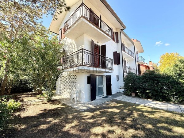 casa indipendente in vendita a Comacchio in zona Lido delle Nazioni