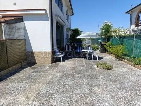casa indipendente in vendita a Comacchio in zona Lido di Pomposa
