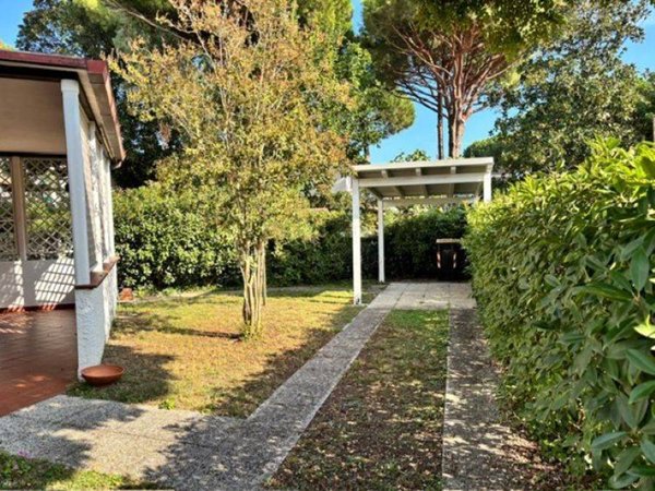 casa indipendente in vendita a Comacchio in zona Lido delle Nazioni
