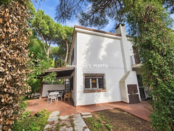 casa indipendente in vendita a Comacchio in zona Lido di Spina
