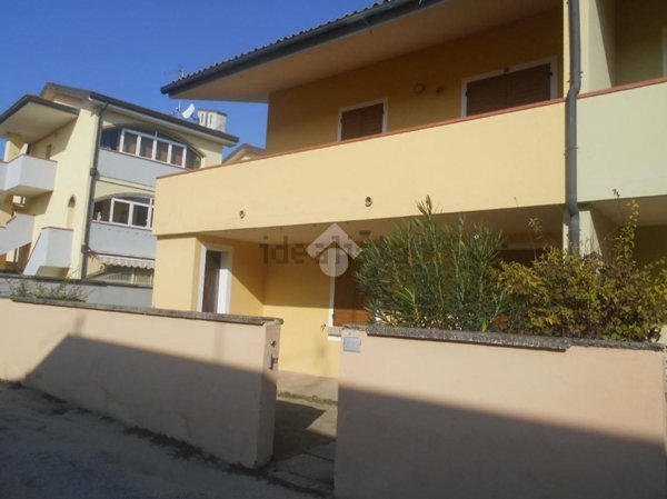 appartamento in vendita a Comacchio in zona Porto Garibaldi