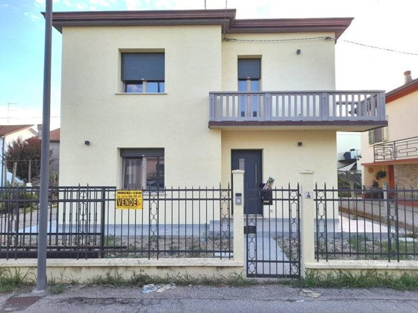 casa indipendente in vendita a Copparo