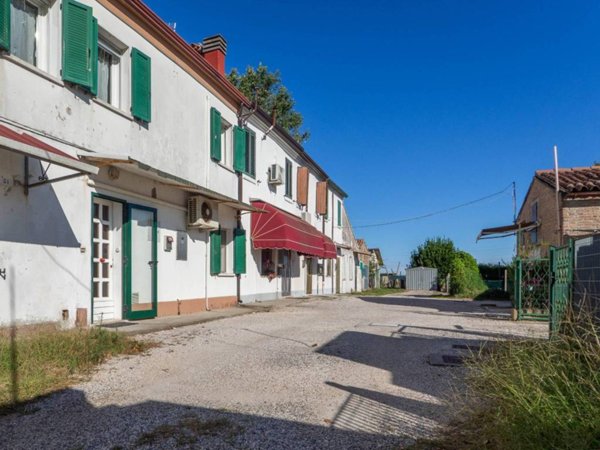 appartamento in vendita a Copparo in zona Saletta