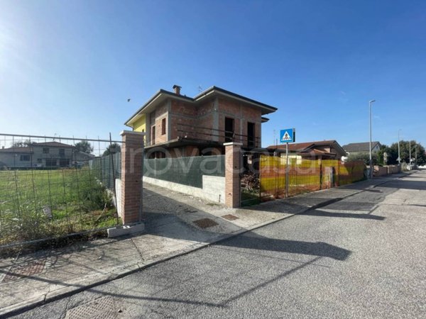 casa indipendente in vendita a Copparo