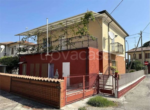 casa indipendente in vendita a Copparo in zona Sabbioncello San Pietro