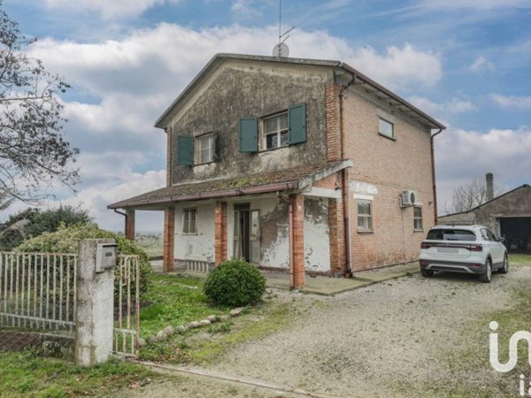 casa indipendente in vendita a Copparo in zona Ambrogio