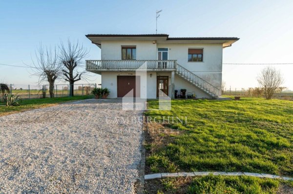 casa indipendente in vendita a Copparo