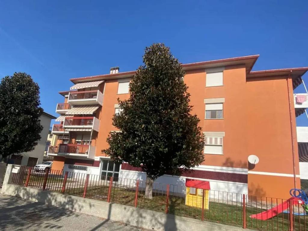 appartamento in vendita a Copparo in zona Ponte San Pietro