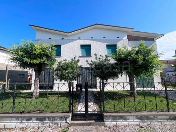 casa indipendente in vendita a Copparo