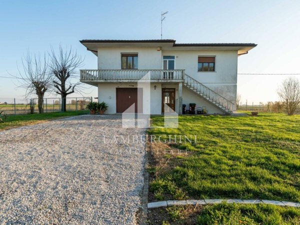 casa indipendente in vendita a Copparo