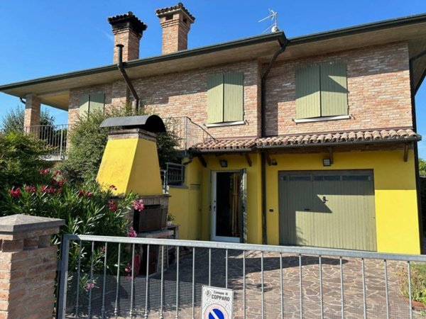 casa indipendente in vendita a Copparo in zona Gradizza