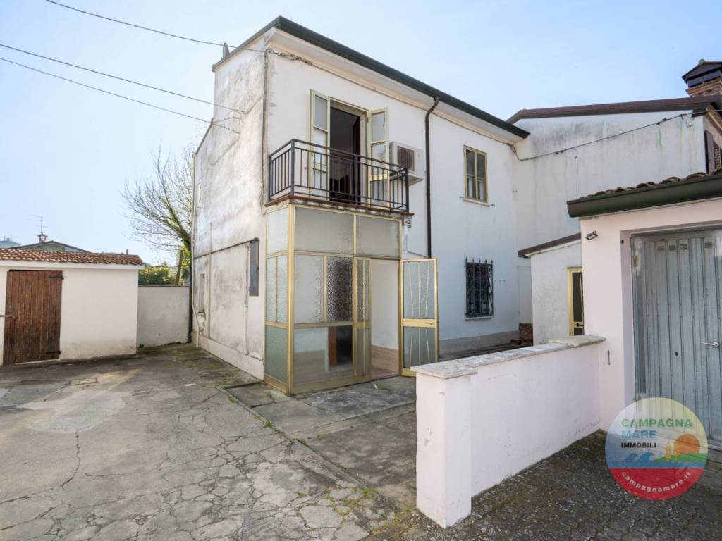 casa indipendente in vendita a Copparo
