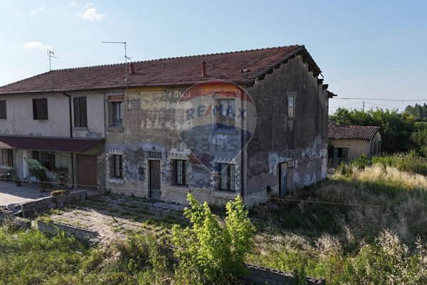 locale di sgombero in vendita a Copparo in zona Sant'Apollinare
