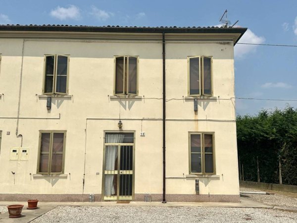casa indipendente in vendita a Copparo in zona Gradizza