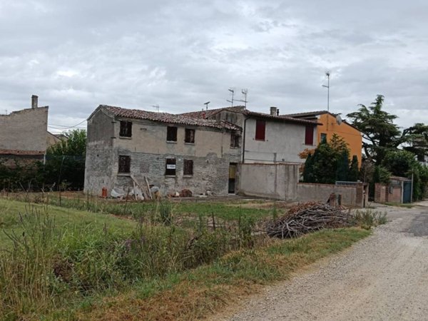 casa indipendente in vendita a Copparo in zona Saletta