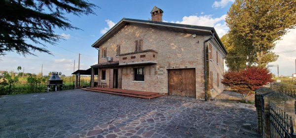 casa indipendente in vendita a Copparo