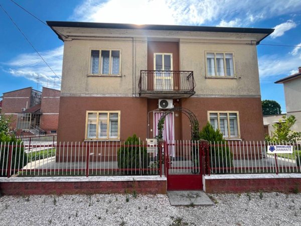 casa indipendente in vendita a Copparo in zona Sabbioncello San Pietro