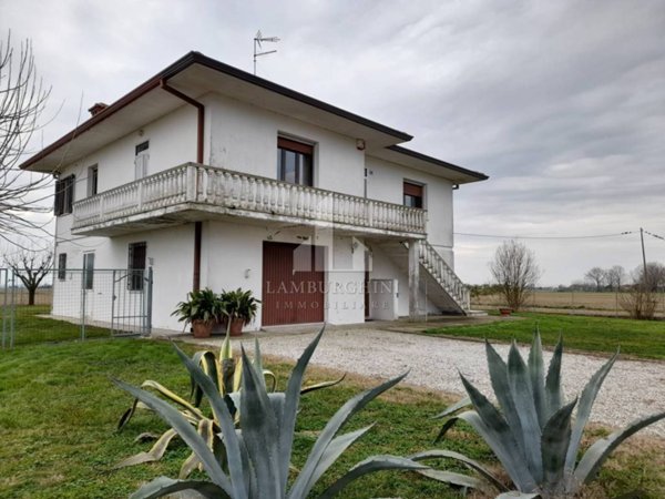 casa indipendente in vendita a Copparo