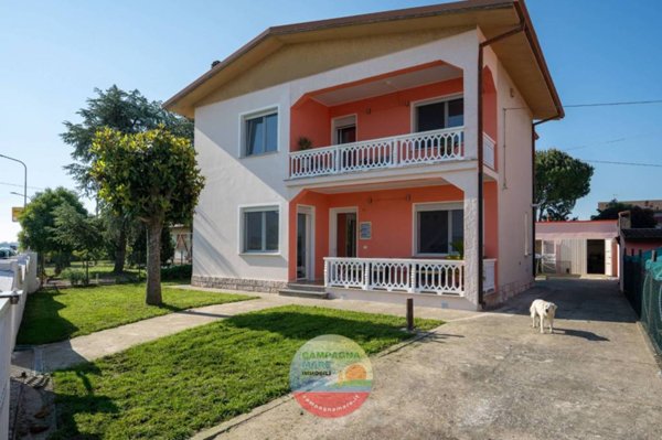 casa indipendente in vendita a Copparo in zona Ambrogio