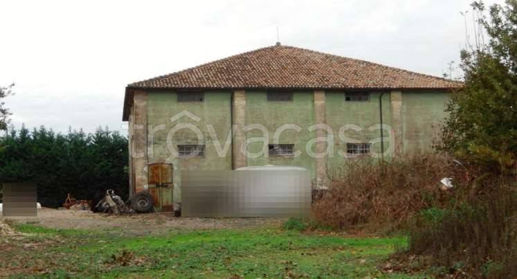 locale di sgombero in vendita a Copparo