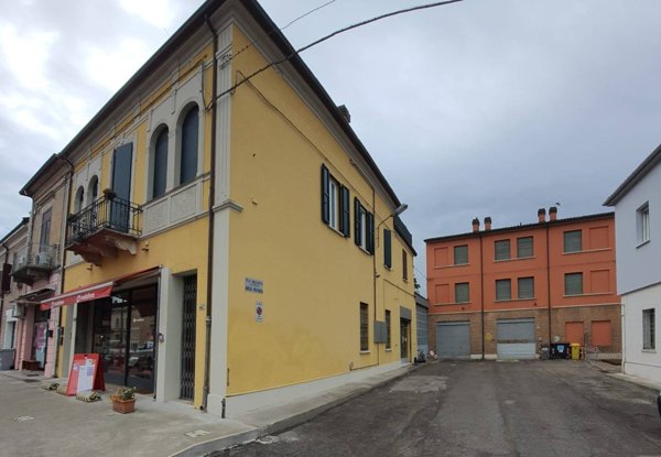 locale commerciale in vendita a Copparo