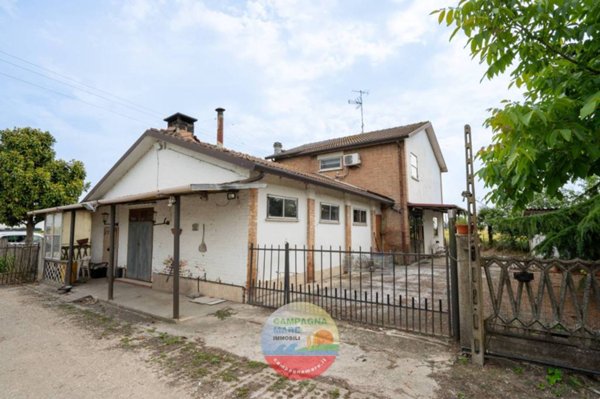 casa indipendente in vendita a Copparo in zona Ambrogio