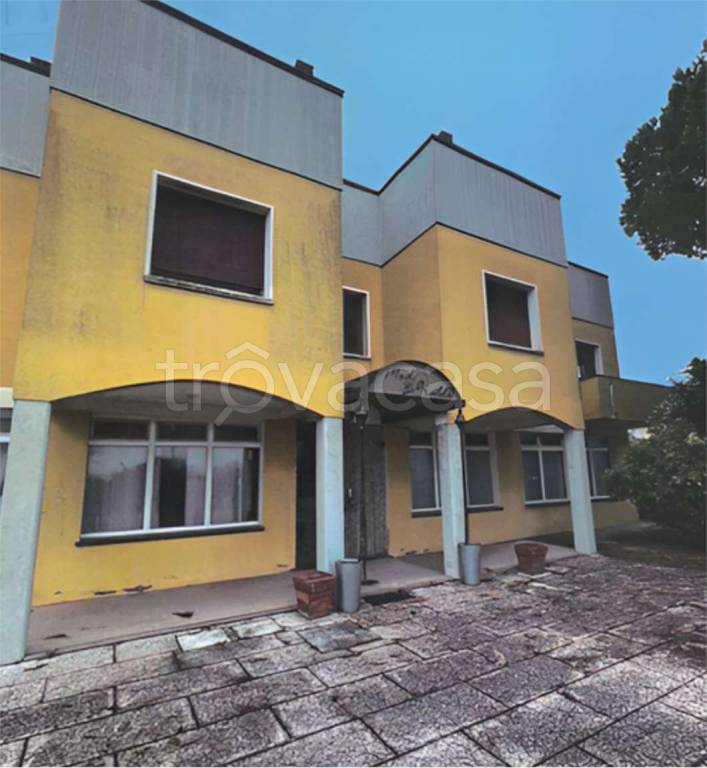 negozio in vendita a Copparo