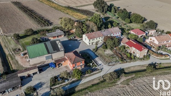 casa indipendente in vendita a Copparo in zona Gradizza