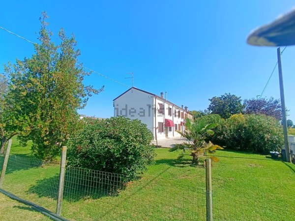 casa semindipendente in vendita a Copparo in zona Gradizza