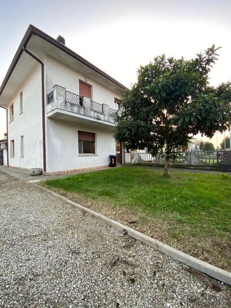 casa indipendente in vendita a Copparo in zona Tamara