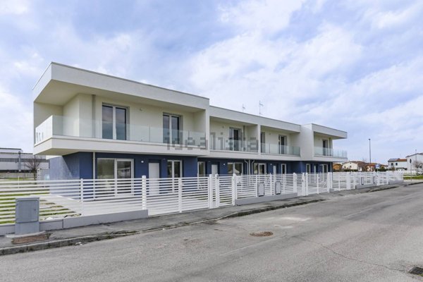 casa indipendente in vendita a Copparo