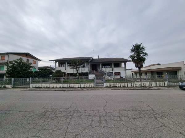 casa indipendente in vendita a Copparo