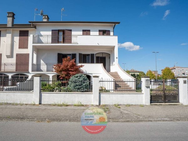 casa indipendente in vendita a Copparo