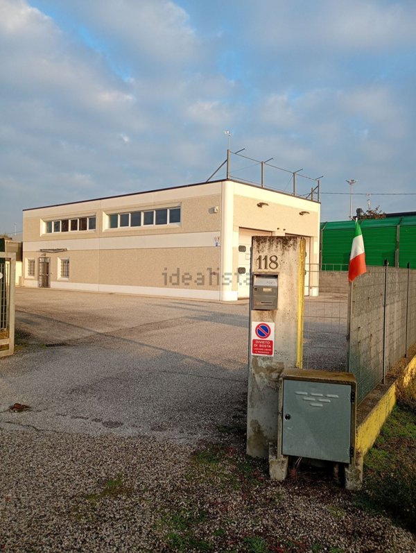 capannone in vendita a Copparo