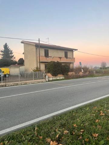 casa indipendente in vendita a Copparo in zona Tamara