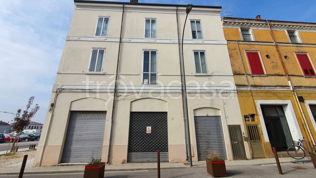 locale commerciale in vendita a Copparo