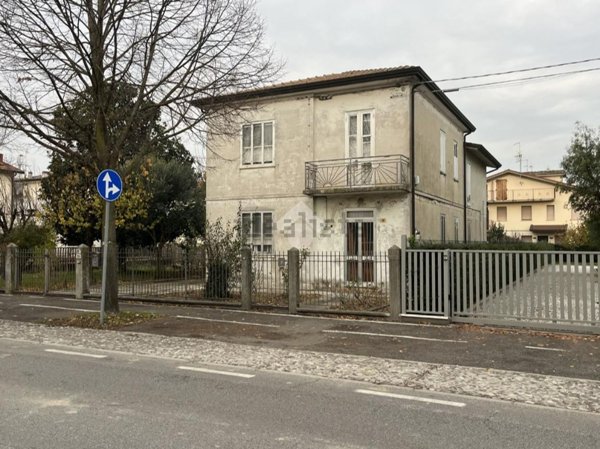 casa semindipendente in vendita a Copparo