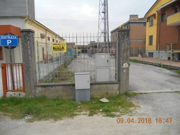 locale commerciale in vendita a Copparo in zona Coccanile-Cesta