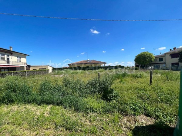 terreno edificabile in vendita a Copparo