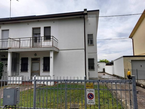 casa indipendente in vendita a Copparo in zona Coccanile-Cesta