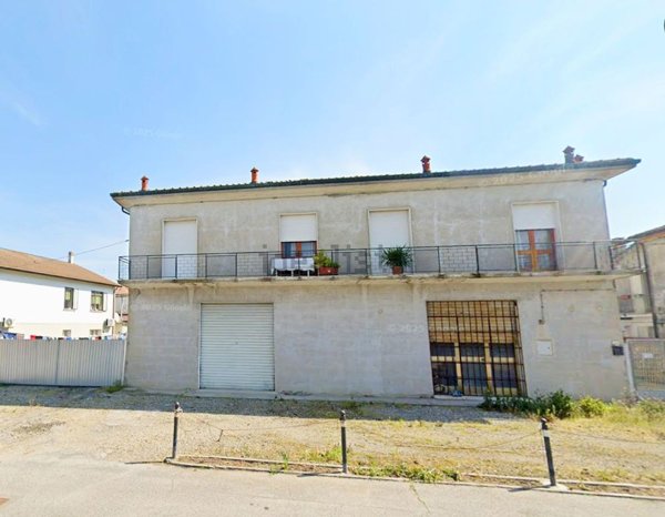 locale di sgombero in vendita a Copparo