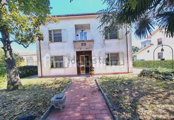 casa indipendente in vendita a Copparo in zona Saletta