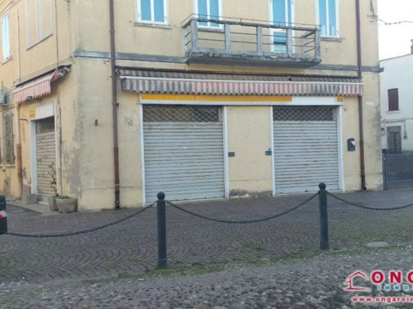 negozio in vendita a Copparo