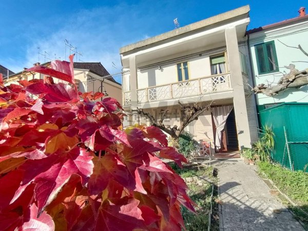 casa semindipendente in vendita a Copparo