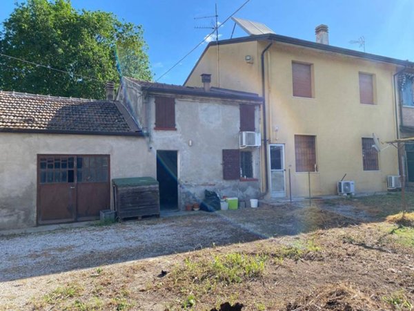 casa indipendente in vendita a Copparo in zona Tamara