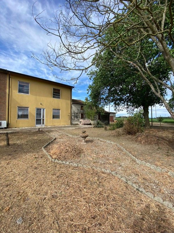 casa indipendente in vendita a Copparo in zona Tamara