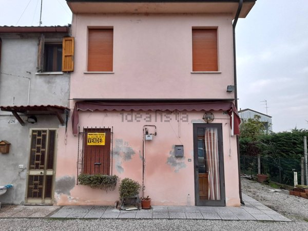 casa semindipendente in vendita a Copparo