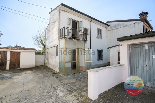 casa indipendente in vendita a Copparo