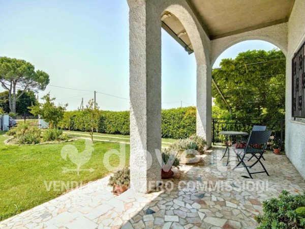 casa indipendente in vendita a Copparo in zona Ambrogio