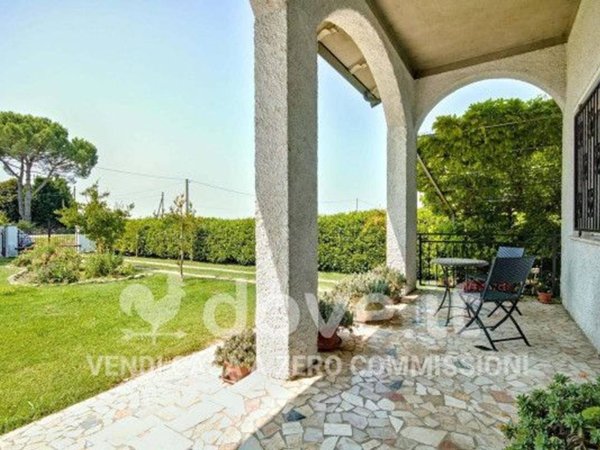casa indipendente in vendita a Copparo in zona Ambrogio